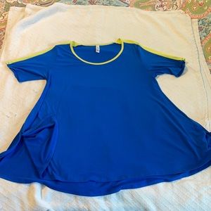 Lularoe swing top. Perfect tee